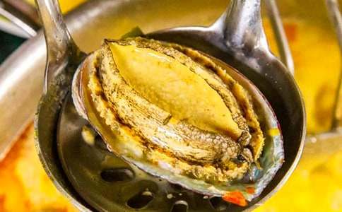 ������U�~������