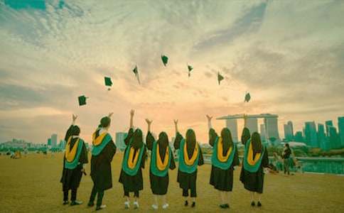 �P(gu��n)�ڳ������I(y��)���ģ�ͨ��18ƪ��