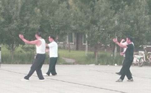 �����쳿������300��