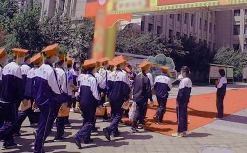 18�q���˶YУ�L���Z�����x19ƪ��