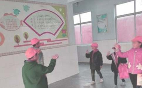 打招呼看出人之性情作文400字