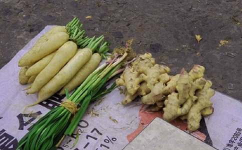 擺地攤作文1300字