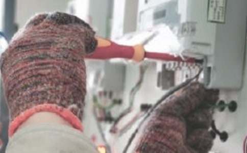 2017最新高級(jí)維修電工試題及答案