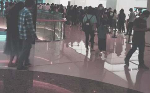 �ӰԺ���(d��ng)�߄��������\