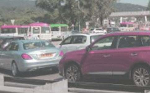 堵車時(shí)開車技巧