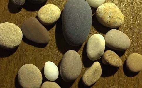 ӛ���е��Z��ʯ����