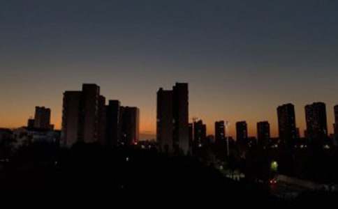 �ں�ҹ�������ĸ��X�����������400��