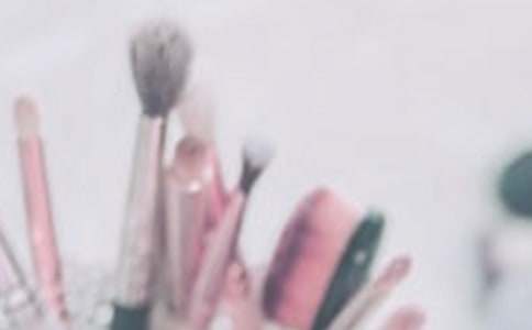 �����Ļ��y����700��