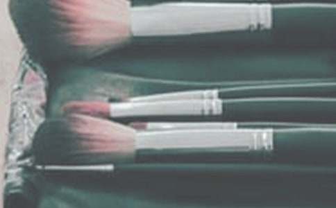 ���������y����