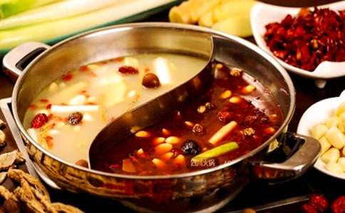 ӛ���еĻ��?zh��n)��?/></p>
<h2>ӛ���еĻ��?zh��n)��?</h2>
<p>�����ڷ��v�Ļ������ʳ�Ĳ�ͣ�ط��L�������������ӵ��֑��ڻ���Ϸ�����֪�ĺ����֡��X�����W�F(xi��n)��һ������׌�Ҳ�����(hu��)��һЦ���S�������hɢ������ζ���ҷ·��ֻص�������ǰ���ǂ�(g��)����ҹ��</p><p>��������D������v�v�Ļ�偡�������������偛_���ڿ��ҕ���҂��������������ܵ�����ǰ��������һ�꼉(j��)�n����ġ�����á�����߅��߅������߅���˶������_�Ѵ�Ц�������������������������ӣ������������s������һ�єrס�������������ְ�߀�]�؁�Ŷ�����������^�������������ϔ[�źá��������������f�����ְֺ����������������b��Щ�Cŭ�����ֵ��f������ѽ��؝�Թ������Ҳ�����˼��Ц��Ц��</p><p>��������ડ��T�i�p�p�D(zhu��n)��(d��ng)��һ�������w���^ȥ���󺰣����ְ֡����ְֱ����ң��ú����H�ǵ����������f���������Л]�����Ұ��������ś]��������һ�c(di��n)Ҳ����ְ֡�����Ц�������f���������ұ��^�����������������к�������f��������Ի�偰����ٲ��Ծ͛������������ڋ�������������ͣ���f�����A�ǂ�(g��)�������@��(g��)����ֻҪһͣ�����Ҿ͕�(hu��)����������ֱ���ҵ�.����Ĳ˶ѷe����Сɽ����߀���ੲ��ݵ�׌�����o�ҊA����������Щ�����f������Ե���᣿�@ô�����������Ե������Ե���o�ҊA�ˡ��������������������ȥ��߅�԰��������ðɡ����Ҳ���Ը�ض�����������</p><p>����һ�Եİְ����ں�ơ�����Һ���؜��^ȥ�����������@��ʲô�������ְ�һ������(j��ng)�f��������Ĳ裬�ܺúȡ����ҊZ�^����������һ��ڣ��R�Ͼ������˳����������ÿ������߅�Ĵ��˿����@�Ӷ����ɵ��_�Ѵ�Ц��</p><p>�����F(xi��n)�����ڌW(xu��)У�������ְֵ�����Ҳ�u�uæ������������ǰ�ǂ�(g��)����ҹ����Ĝ�ܰ��Յs�L����������</p><h2>ӛ���еĻ��?zh��n)��?</h2>
<p>�����������������ҋ����°�������c������sһ��ȥ������ð�؛�Ի�偡�</p><p>��������܇���҂�һ���̈��T�����ͱ��@ꇄ�(sh��)���������ˣ�һȺ�ΑB(t��i)�����Ķ���A��(m��ng)����Ȥ�O�ˡ��M(j��n)���̈����҂�ǰ���͏d��һ·�϶��ж���A��(m��ng)�����ԭ���������ж���A��(m��ng)���Ӱ��ӳ��ӰԺ�ڸ�������</p><p>�����҂������������ֱǰ�������A(y��)����λ�õġ���󎟡���偵����҂������R����λ���������c(di��n)��˺��ȴ��ϲ˵ĕr(sh��)�gȥϴ�֡��؁��󣬲�Ҳ�������R���������K�ĘOƷ��ţ��߀�ڶ����_����ˮ�r��ˮ�`�`�Ĵ�ײ�����ɫ��l�������Ƶ�.��ᘹ������v�v�����͵��еȡ�</p><p>����ÿ��(g��)����ǰ����һ��(g��)С偣���ˮ���v�������_��w����Ҩ���뜫���Ȳ������؇L�������������V�ң���偵Ĝ����_ʼ���Щ����������˾Ͳ�Ҫ���ˣ���?y��n)鵰���|(zh��)�������ʱ��^�����������������@�r���Ĝ����ҵ�ʳ�����c(di��n)ȼ���������ÿ��ӌ��Լ�ϲ�g�Ĳ˷��M(j��n)������ȴ����_��ˮ�_֮�����ҊA��һƬţ������(sh��)��̫��ζ�ˣ��������ք���һֻ�r��պ���������óԵ���������������ײˡ�����㶼���ҵ����������߀�����</p><p>�������ġ����S������ɫ��l���Gɫ���ǲ���ζ��l���tɫ����ެ��ζ��l����ɫ����ԭζ��l��ζ������ٝ���҂����@�Ӵ����U���ٕ������֭������(g��)�������ˬ��</p><p>��������������(d��ng)��վ�����ĕr(sh��)�����Űl(f��)�F(xi��n)�Լ��Ķ��ӈA������(g��)Ƥ�������Ҷ��������߀������K�ڌ�(sh��)�ڳԲ��������҂���һ����qδ�M�ػؼ�����</p><h2>ӛ���еĻ��?zh��n)��?</h2>
<p>��������^���˻�偆᣿�ҳ��^��ǰ���싌��ȥ���в�ُ���I����һ�к��ד����˻�����@�������������㌢�����_��(d��ng)ҹ������</p><p>���������Ȍ����Nʳ�ĵ���һ��(g��)һ���Բͺ��У�Ȼ�����ˮ����עˮ����ֹ�����������偵������@�r(sh��)����һ�ɿ����ζ����Ƕ�����߀����һ�c(di��n)������ζ��������������ζ�����������ں�ɫ���������ˮ��Ҳ��עˮ����ֹ���Ѱl(f��)������������������l(f��)�������l(f��)�����(hu��)��ˮ��������׃���ˡ����������м�(x��)�������������w���w������</p><p>������������߅�����f�������fҪ��ʮ���������Ʉ��^һ�����ͻȻ���w����������'����_ʼ���⇊ˮ�������ֿ��ּ���߀������܇���Ѱ�������ְ֋����f���c(di��n)��߉�偣��@�ɰ��҇��������s�o�ӵ���߅��һ��(g��)���������ְ֋���Ҋ��r����(du��)��Ҳ����h(yu��n)�h(yu��n)�������Խ��Խ�죬�����s�o���ҵ����g��ܱ��L(f��ng)�^��ʮ�׷�犺������߳����g������ѽ�(j��ng)�]��(d��ng)�o�����������w�Ӵ��_�����㇊��ģ�Ԓ�����f�����R�_�����Һ͋����Եý����ζ���ְֳ��˃ɿھ���֮زز��������̫���ˣ��҅s�z���]�X��������һ��(hu��)����һ�����偾ͱ��������������҂�����(zh��n)�������܏�(qi��ng)�����ڳ����@�������z���ˋ�����</p><p>������������Ҍ��l(f��)����ó�����ԭ���������F(xi��n)�ڹĹĵģ�ˮȫ������������߀�]��s�����Ԯ�(d��ng)ů�֌�����</p><p>������֪��ҹ�����ܶ������?y��n)����װl(f��)�������Ҍ�(du��)���w�������������@��(g��)����r(sh��)�ڳ��D���ҹ�����ֺ����ֺóԣ�����������������Ҳ�����������˻��߀���ǂ�(g��)���e(cu��)���x���أ�</p><h2>ӛ���еĻ��?zh��n)��?</h2>
<p>��������һ���n���ص��˼������@��l(f��)�F(xi��n)�������һλ����֮�͡���偣������ǟ���v�v�Ļ�偺��܇��լ��MĿ�Ĳ�Ʒ���Ҳ������w��ֱ����ǧ�������ǿ�ˮ����족���R�Ϸ�����������N����</p><p>�����҂�һ���˾���һ�𣬵ȴ��Ի�������ϵĲ�Ʒ�кܶ࣬���ײ�������з���r�����ʳ�t�ǻ�����������_ʼ���������Լ����Ļ��磬����һ������Q���������|(zh��)�r��������ɿڣ�ʮ����ζ�������Ҍ�����ɫ�ĵ���з�����偣���һ��(hu��)������з�����������ÿ��ӊA��tͮͮ�ĵ���з�����r��մһ�c(di��n)�����u�����r�������óԵ������������ڳ���һ�ڴ�ײ����mȻ�]����ô�ó�����Ҳ�ǳ��ۣ���һ�c(di��n)��ᘹ���Ҳ��ͦ�óԵ����@�r(sh��)�Ҍ��������������¸��C���£������ķۼt׃������ɫ���A��������M(j��n)��������r�۶�֭��������ˬ��ʵ�'�ɘ����@��ֱ�ǽ^������������һ��ţ�������ֿɿ����r������ţ���ζ��ɢ�l(f��)������M�¡������ٴ�һС�������������������һ�l�l�L�C����l�¶�������ó԰�������һ��(hu��)�����ҾͰ���l���������ˡ�������ٺ�һ�뜫�������ā�����ǽ��˷Qٝ���^��</p><p>������ҳ���һ�K֥ʿ�����������ְl(f��)�]��֥ʿ���������˻�ζ�o�F����ζĩ�M��</p><p>�����@һ�γԻ��������Ҳ�I(l��ng)���˺ܶ��������Щ�´�Ŷ���(hu��)���Ի��һ�����Ǽ����õ����W(xu��)��(x��)Ҳ�ù���Ҳ�T��һ�c(di��n)�c(di��n)����������ŕ�(hu��)���������لt���_(d��)���@���Ҳ��������·��Ҫӛס�İ���</p>
            </div>
            
        </div>
        
    </div>
    <div   id=