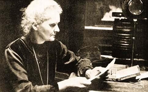 高二作文素材:居里夫人的偉人事跡