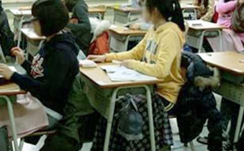 ����Ʒ����ԇ�ķ�˼����300��4ƪ