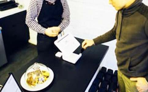 �b���ä�˽o���˵�ˮ����