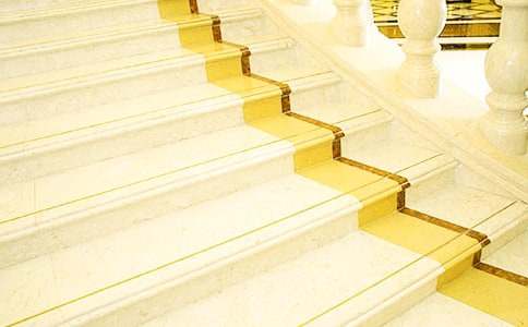 �x�����ҵĘ���С������300��