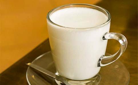 �ְ���Ո(q��ng)�㲻Ҫ����һƿ�յ�ţ�̺��Ӷ�ԩ����_С�W(xu��)����