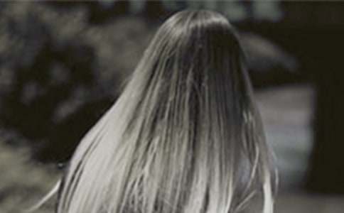 �Ŵ�����Ů��Ц���~�Z