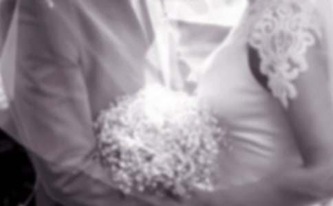 高中高三作文1000字:一位妻子的選擇