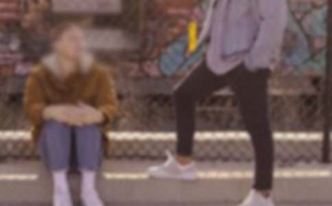 �����־����