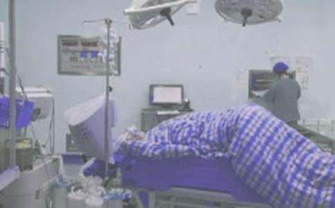 手術(shù)室門口的等待作文