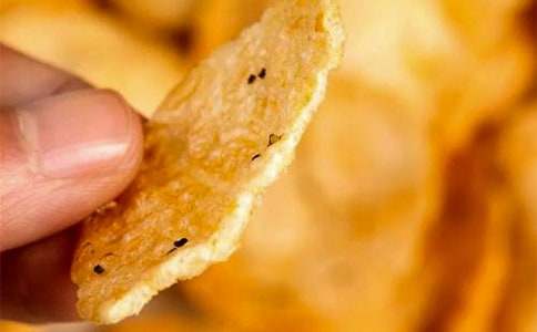 擠眉弄眼吃薯片游戲-玩游戲作文1500字 初二作文范文