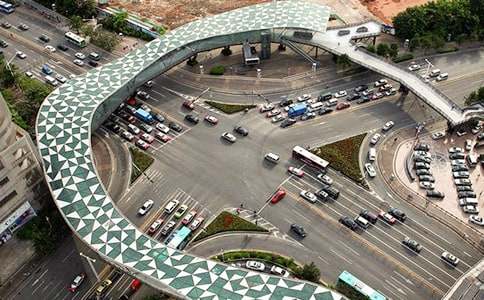 ���֮������400��