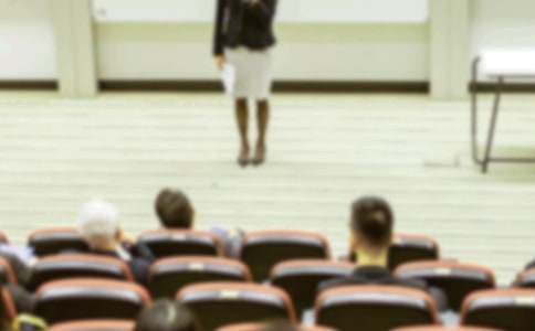 ��θ�Ч�������и��~�R