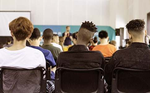 �и� ���~�R