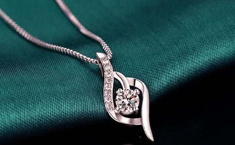 愛心項鏈的作文范文