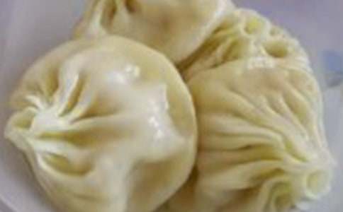 媽媽學(xué)做小籠包作文