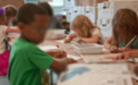 �y������һƬ�tС�W(xu��)����������350��