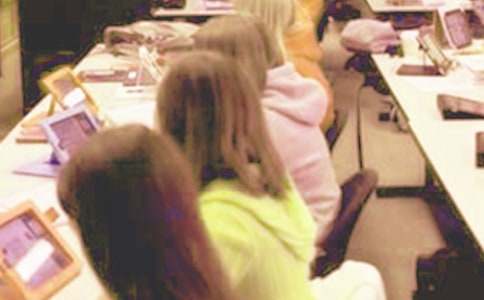 �����á�С�W����������600��15ƪ