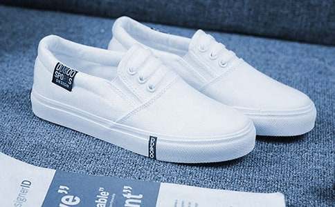 小蜘蛛買鞋子看圖寫話作文