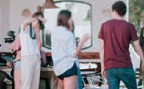 我的理想——演員小學(xué)作文