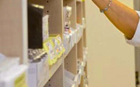 小狐貍開(kāi)藥店_700字