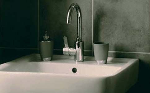 ԡ�����Ц����700��