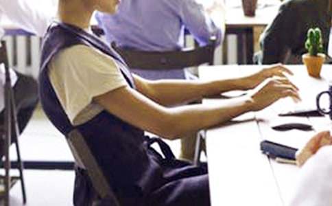 八月半給員工的祝賀詞