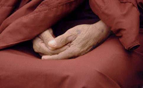 �����꼉��(y��u)�����ģ��ڰ��ϵ�ӛ��