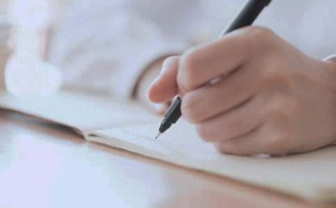 ���������ϵ�һ������2000��