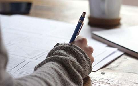 ���i������